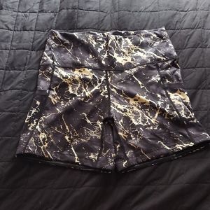 NWOT CVG gold marble 5" shorts